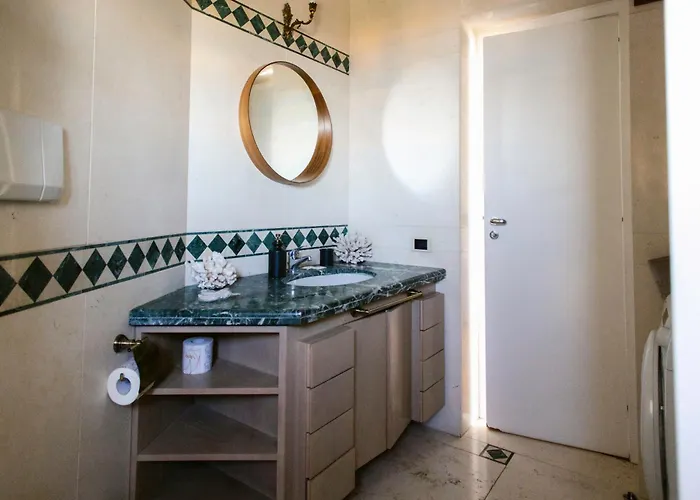 Luxury Eugy - City Center & Seaview Appartement *