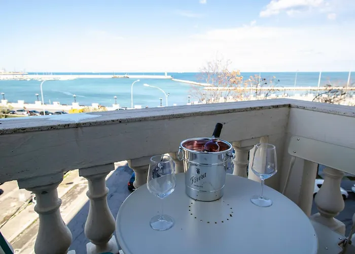 Luxury Eugy - City Center & Seaview * Bari