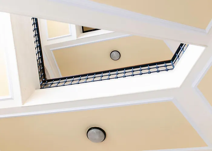 Luxury Eugy - City Center & Seaview Bari