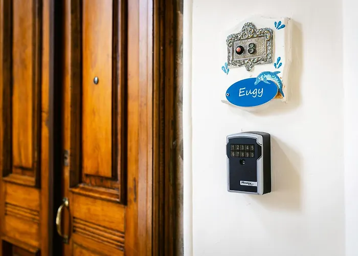 Luxury Eugy - City Center & Seaview Bari